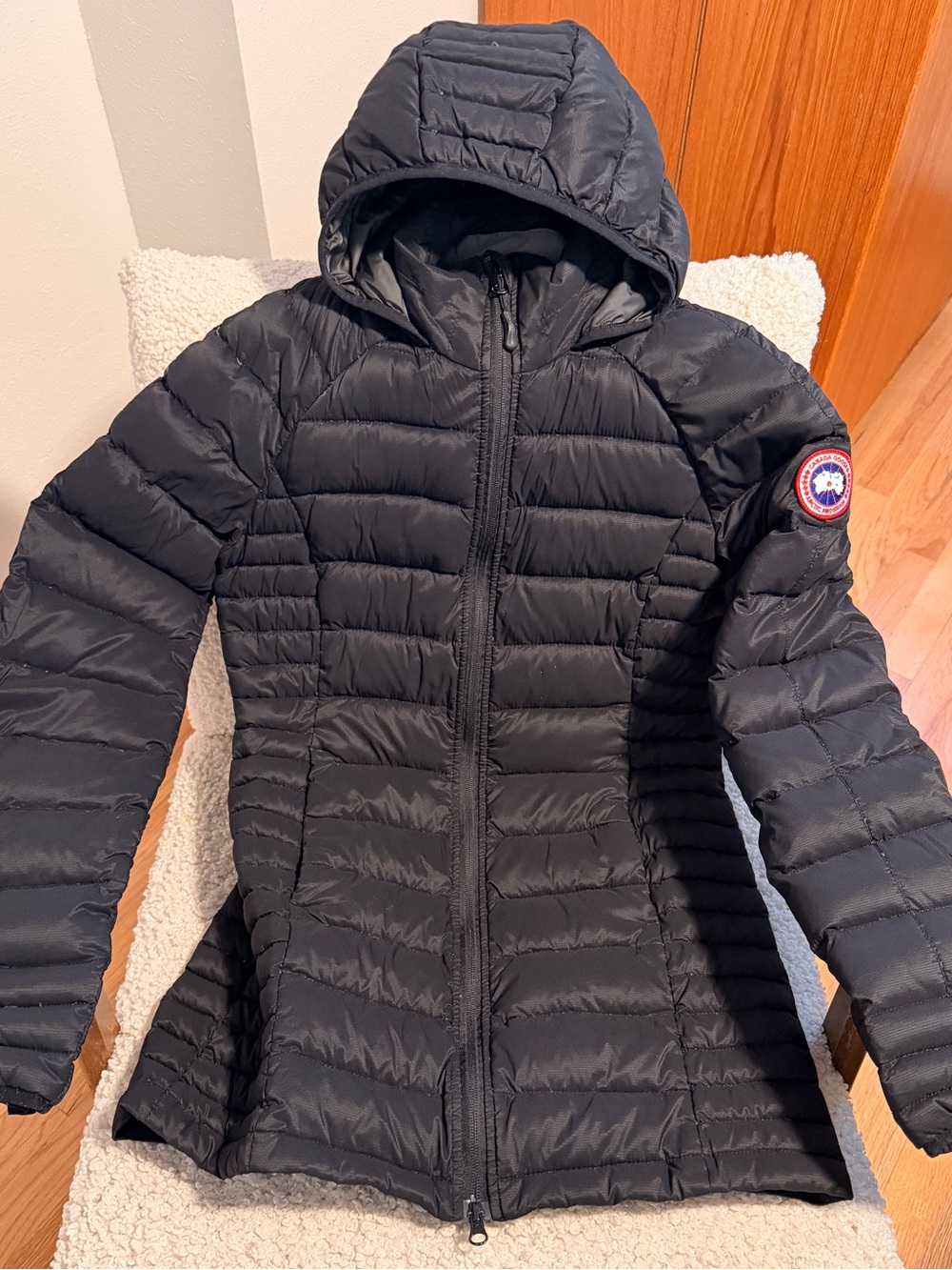 Canada Goose Black Women's Slim-Fit Hooded Puffer Jacket